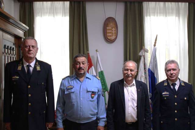 Rendőrkapitányok köszöntése a sárvári városházán