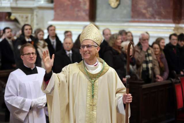 Püspökké szentelték Martos Levente Balázst