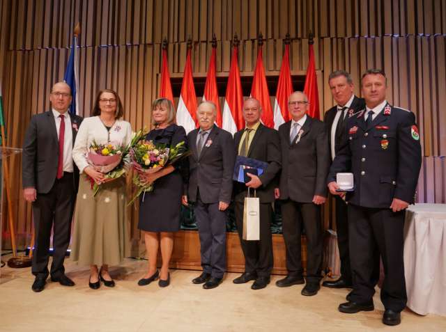 Sárvári kitüntetettek a megyei ünnepségen