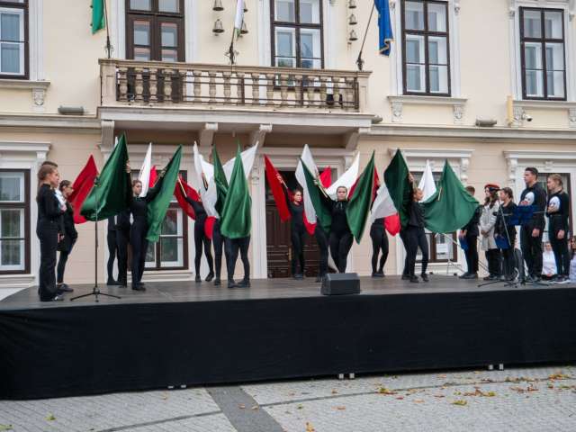 A Kossuth téren tartották a városi megemlékezést