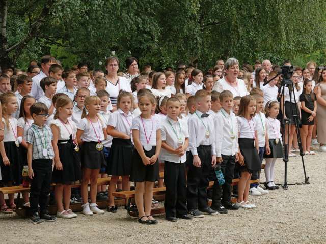 MEGNYITOTTA 50. TANÉVÉT A NÁDASDY ISKOLA