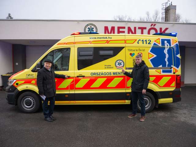 Új mentőautó állt szolgálatba a Sárvári Mentőállomáson
