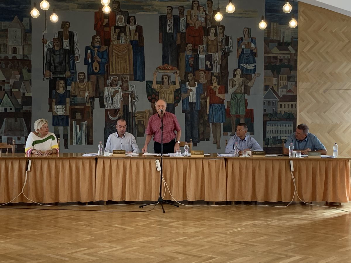 Rendkívüli ülést tartott a sárvári képviselő-testület