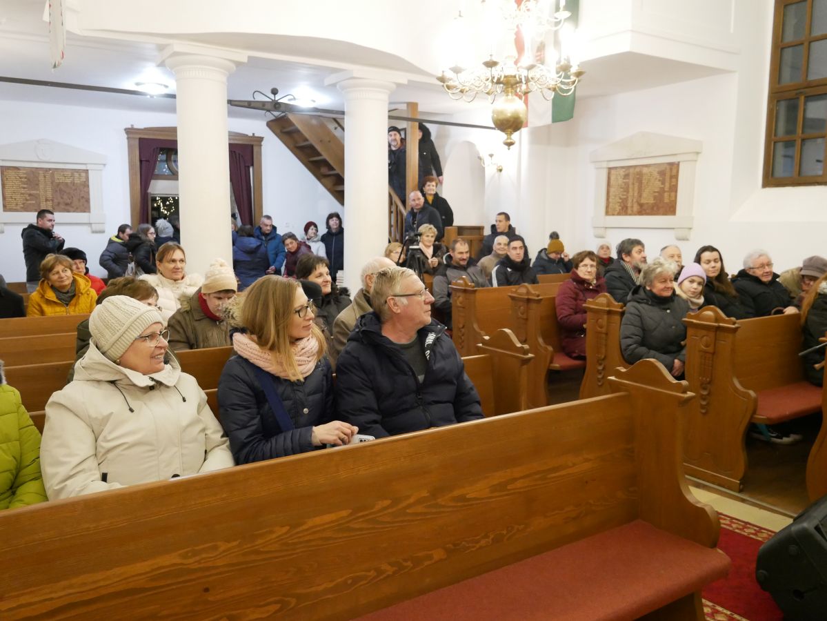 Ünnepvárás a sárvári evangélikus templomban