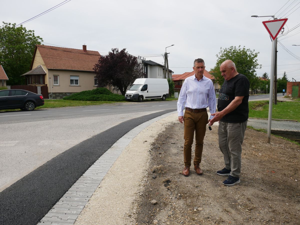 Dr. Máhr Tivadar és Varga Jenő a Madách utcában egyeztetett a további teendőkről