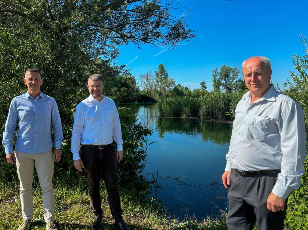 Megújul a Sárvár-Rábasömjéni horgásztó is - Dr. Máhr Tivadar, Ágh Péter és Varga Károly a helyszínen