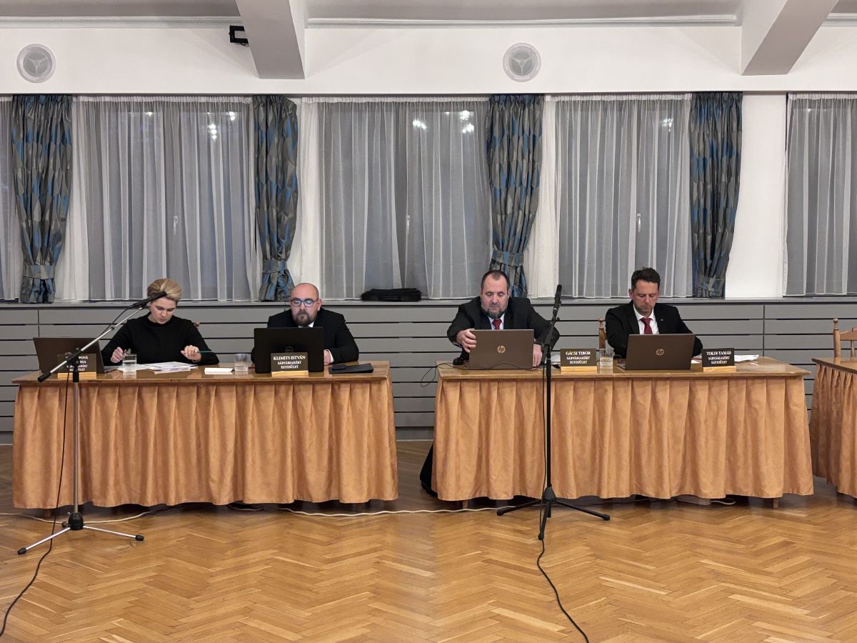 Megtartotta novemberi ülését a képviselő-testület