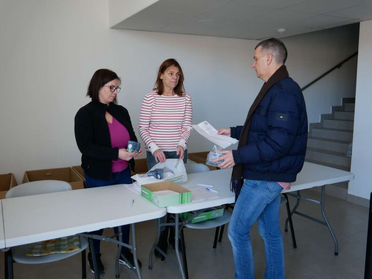 Átadták az ingyenes LED csomagokat