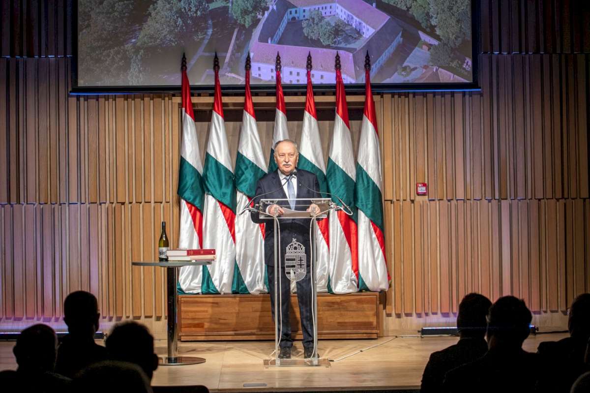 A ZeneHázában tartotta meg polgármesteri évértékelőjét Kondora István