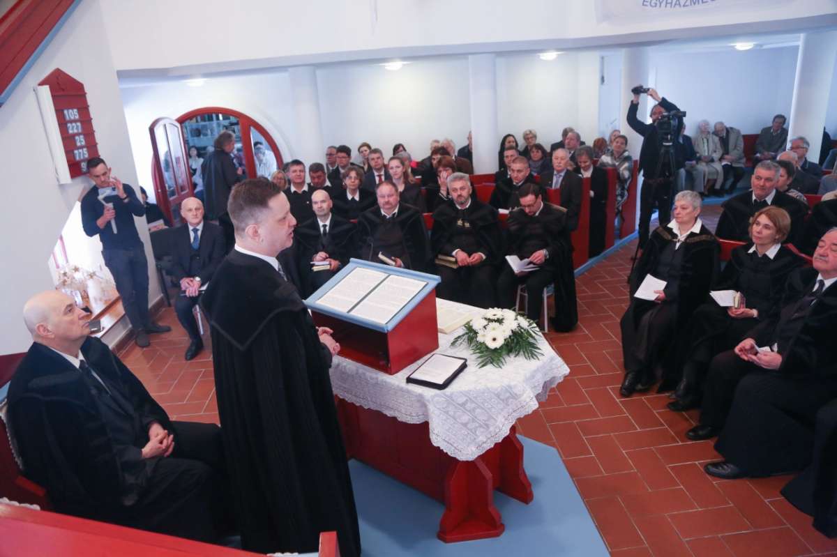 Ünnepi istentiszteleten került sor Szentgyörgyi László esperesi beiktatására