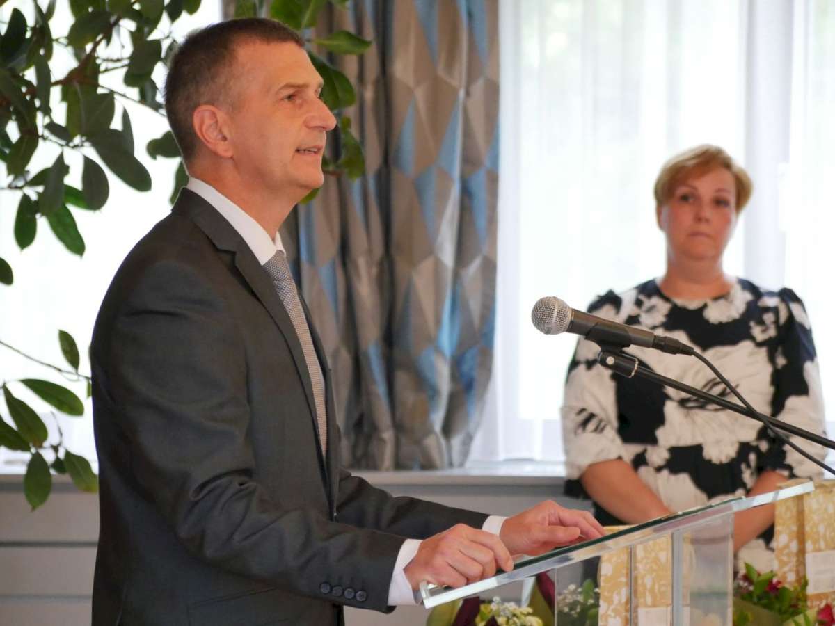Pedagógusnapi kitüntetéseket adtak át a Városházán