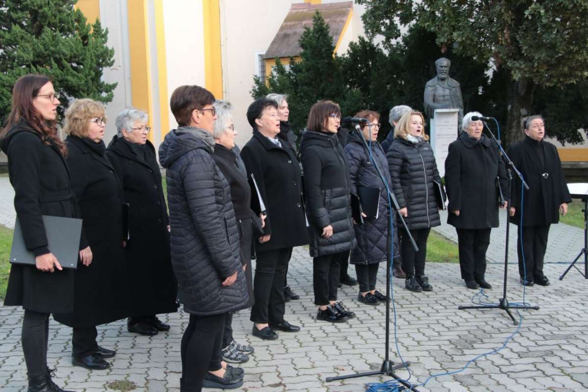 Az aradi vértanúkra és gróf Batthyány Lajosa emlékezett Sárvár