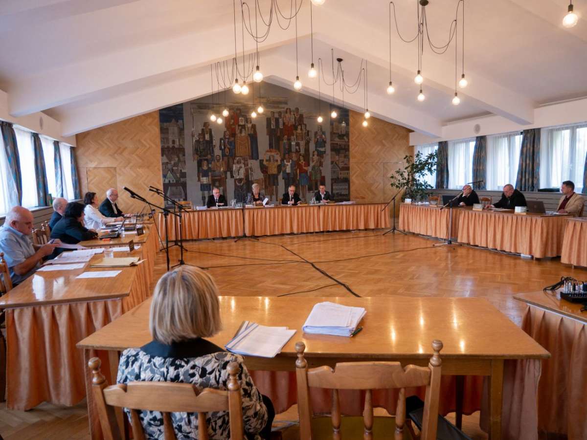 Még több nyugdíjas kaphat ajándékutalványt