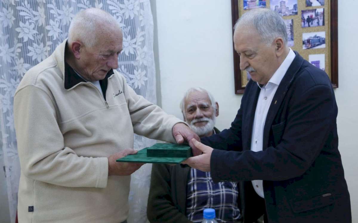 Sylvester János Érdemérmet kapott Dr. Illés Gábor