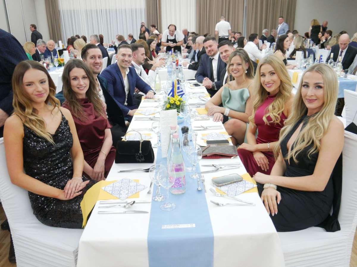 Görög hangulatban köszöntött be a sárvári báli szezon