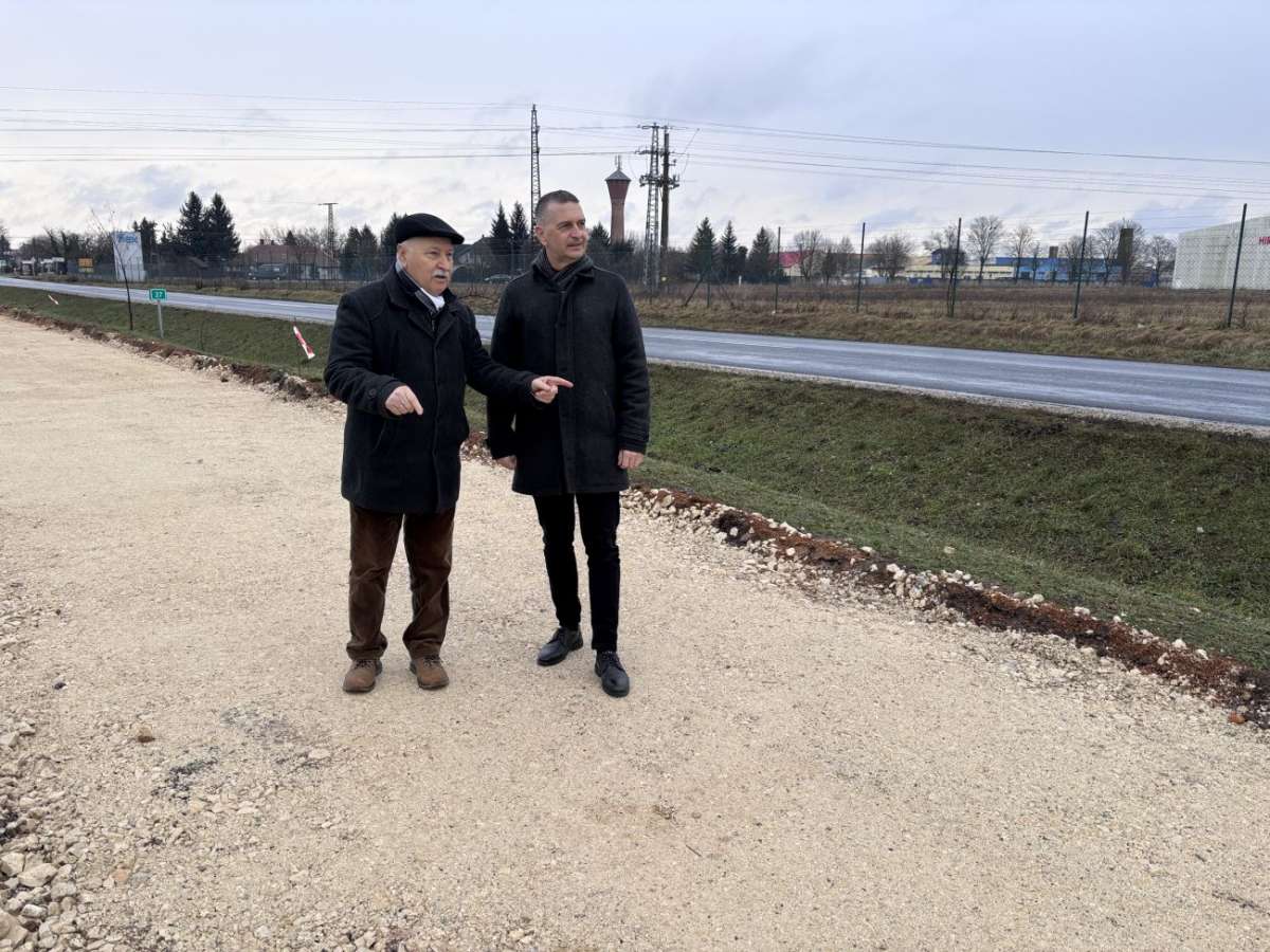 ElkezdÅ‘dött az ikervári kerékpárút épÃtése