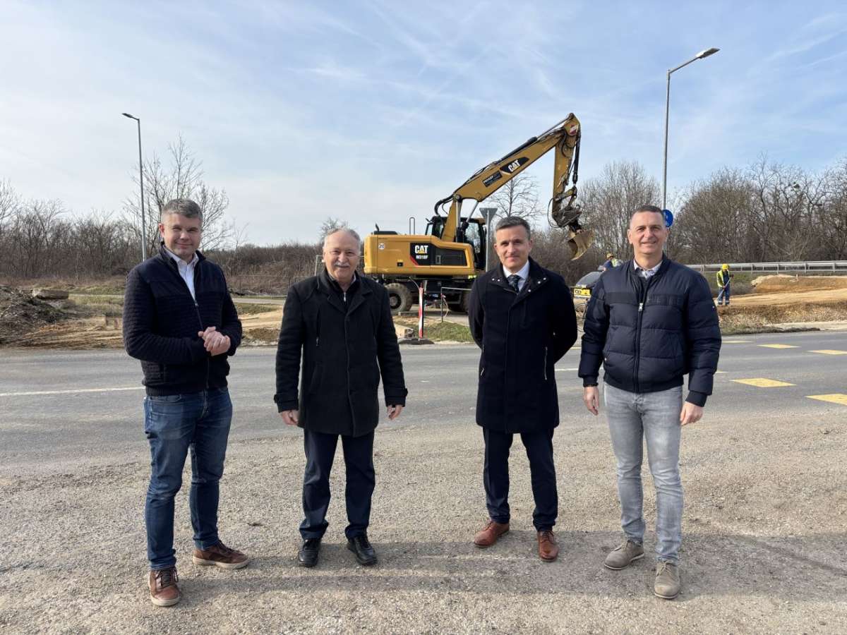 Folytatódott a hegyközségi körforgalom építése