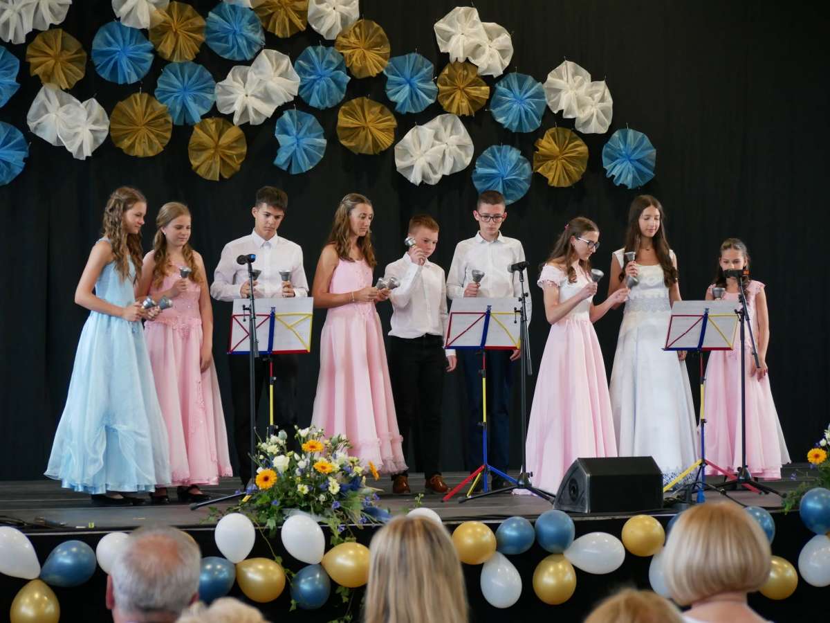 Gálaműsorral zárult a Nádasdy iskola jubileumi emlékéve
