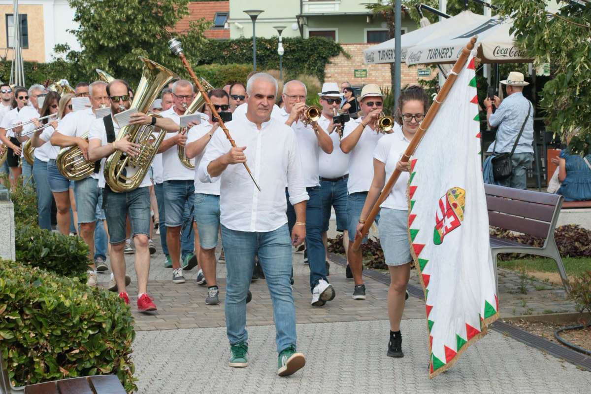 Fúvós ünnep a Nádasdy-várban – 26. alkalommal rendezték meg a Sárvári Fúvószenei Várfesztivált